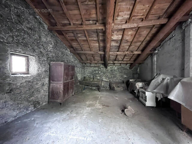 Autre à TENDE
