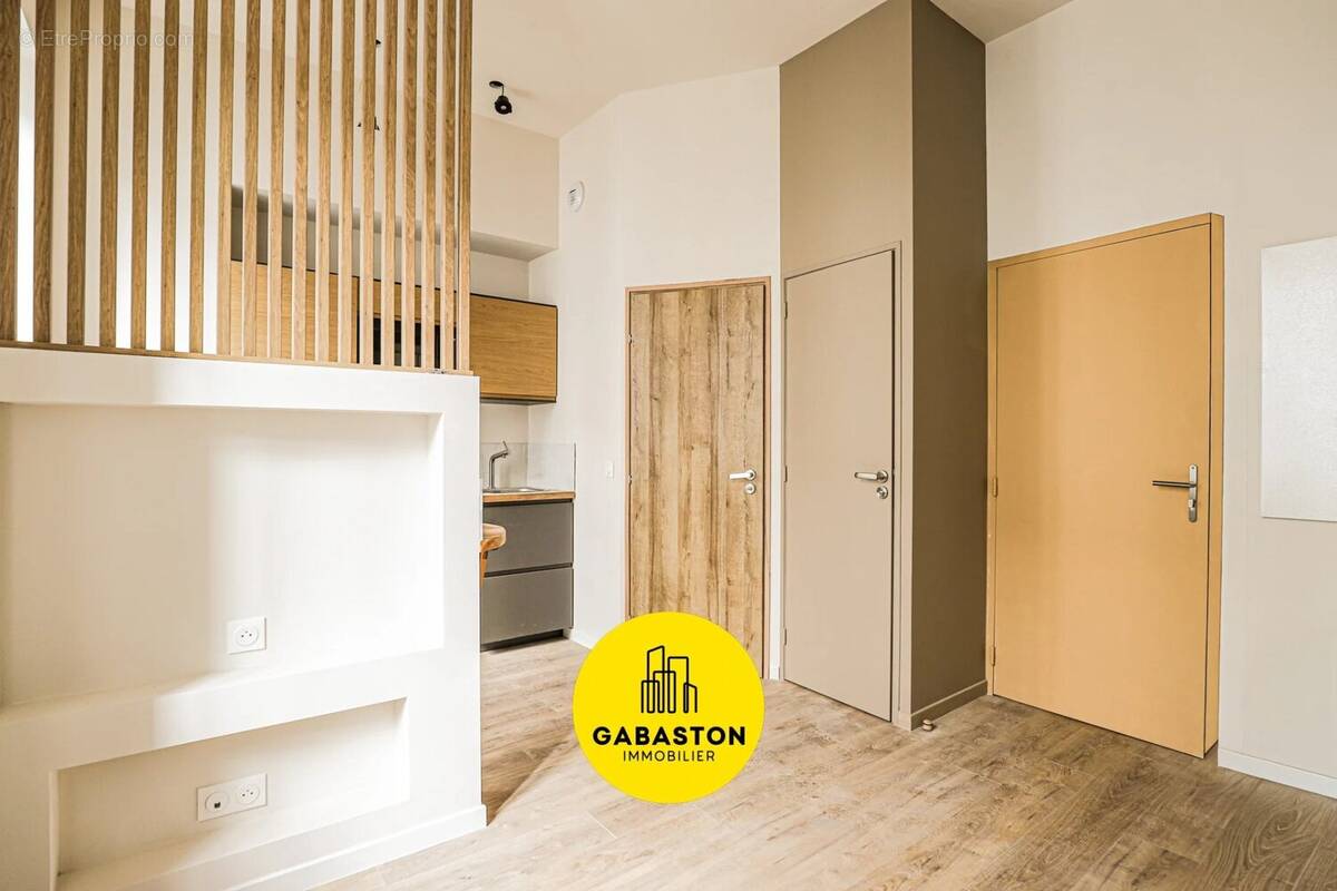 Appartement à MARSEILLE-4E