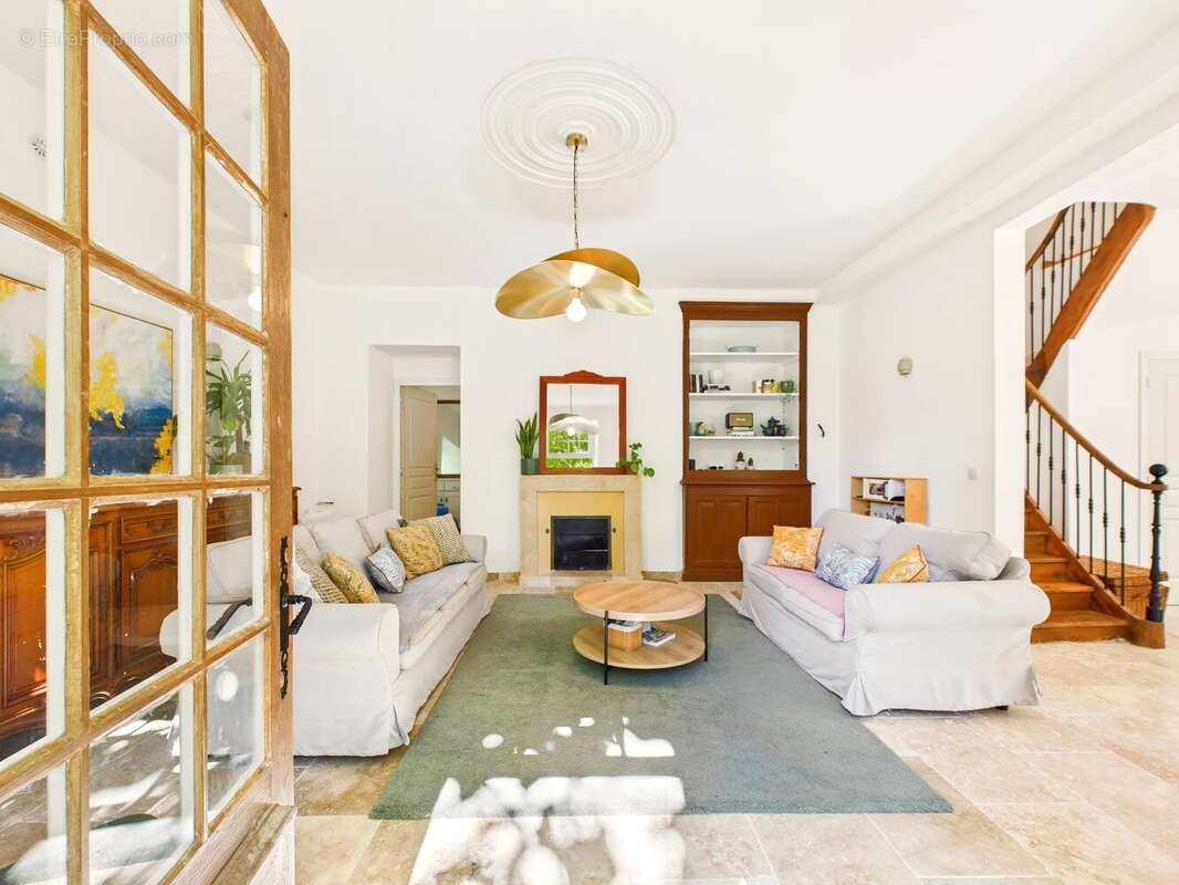 Maison à BEYNAC-ET-CAZENAC