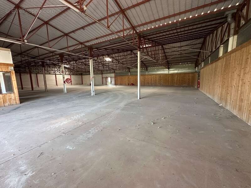 Commerce à VITRY-EN-CHAROLLAIS