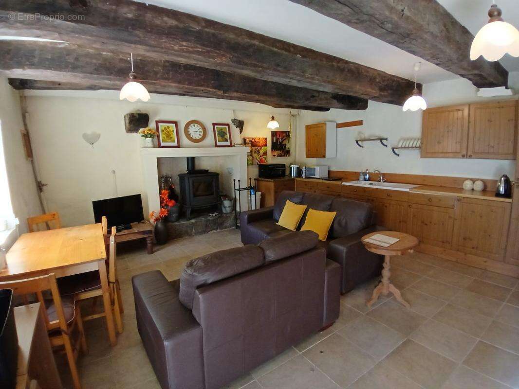 Maison à LESCOUET-GOUAREC