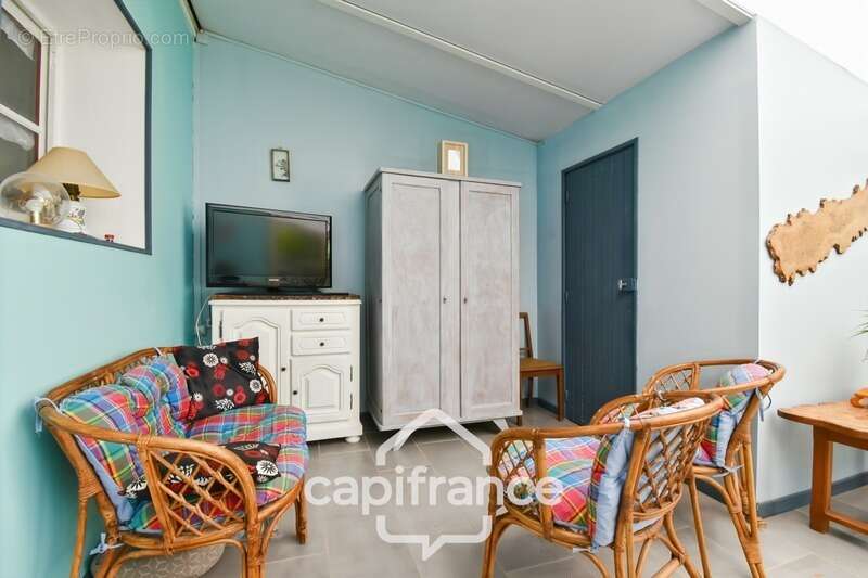 Maison à vendre de plain pied 5 pièces SAINT JEAN D'ANGELY (17) sur une parcelle de 1012m² - photo 12