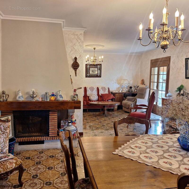 Photo 1 - Maison à SAINT-SYMPHORIEN-DE-MARMAGNE