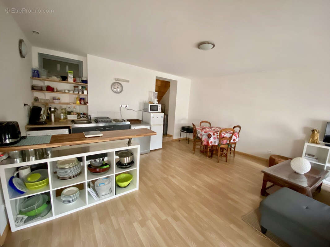 Appartement à AVESNES-SUR-HELPE
