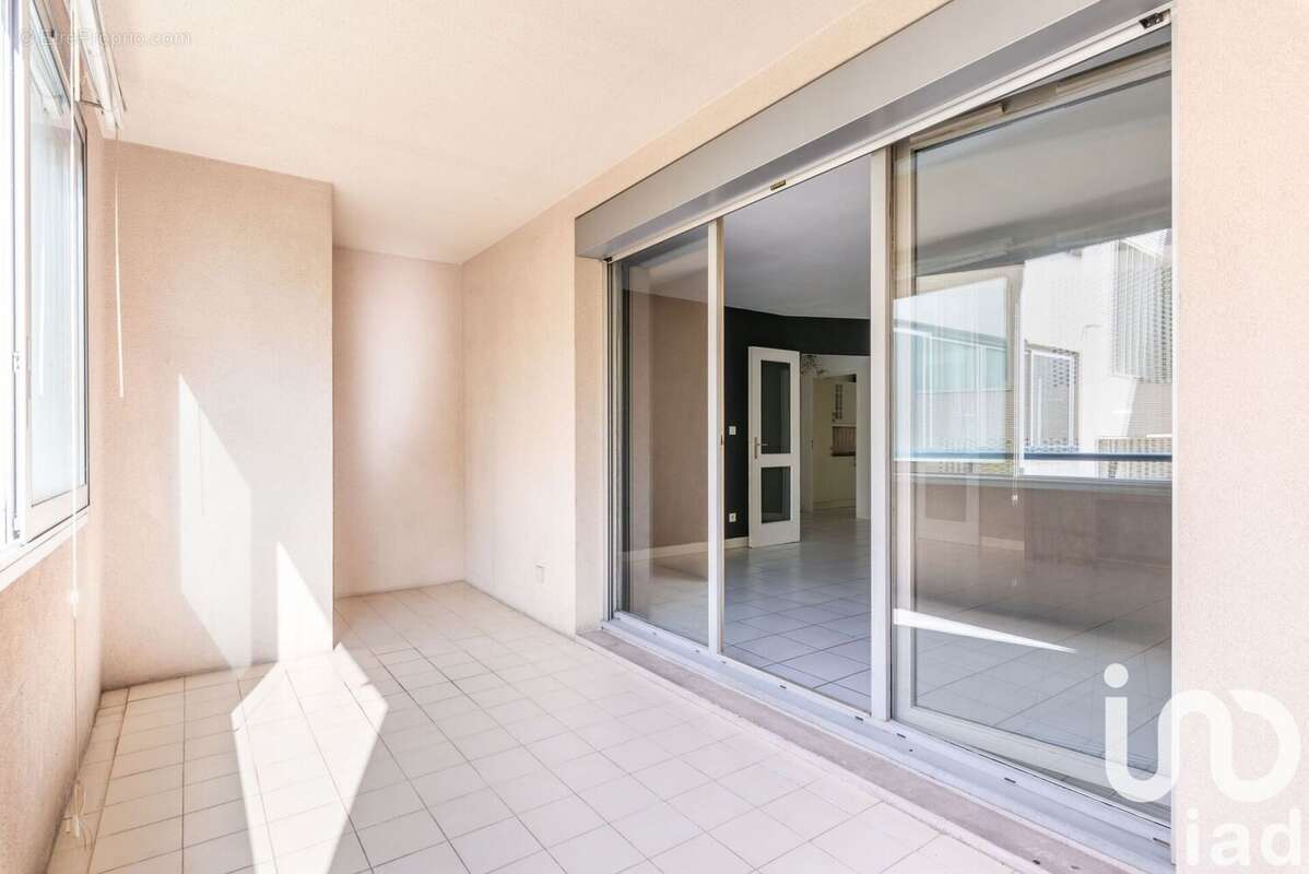 Photo 5 - Appartement à VILLEURBANNE