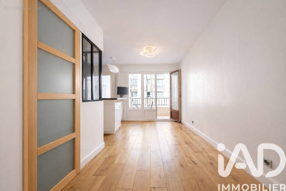 Photo 1 - Appartement à PARIS-20E