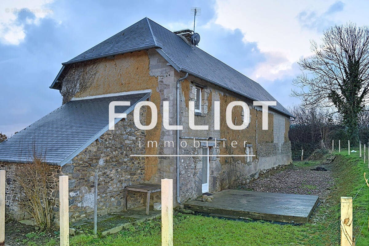 Maison à SAINT-SAUVEUR-LENDELIN