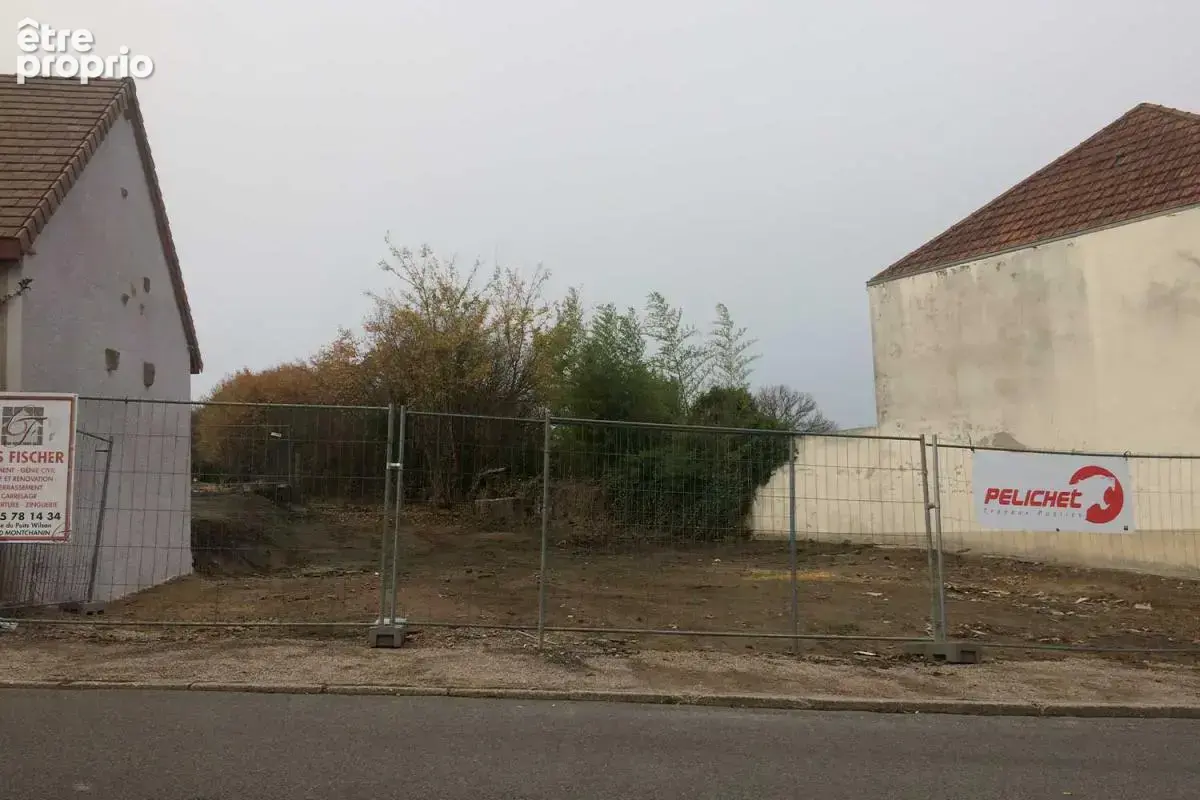 Terrain à MONTCEAU-LES-MINES