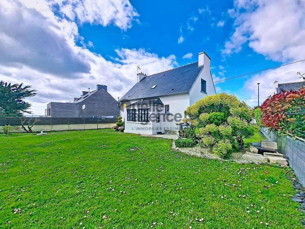 Maison à SAINT-NIC