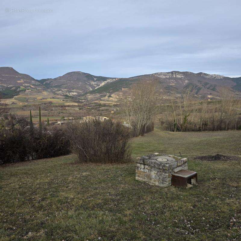 Terrain à BESIGNAN