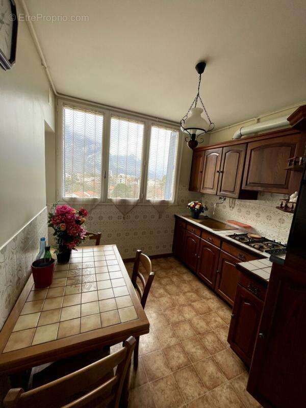 Appartement à FONTAINE