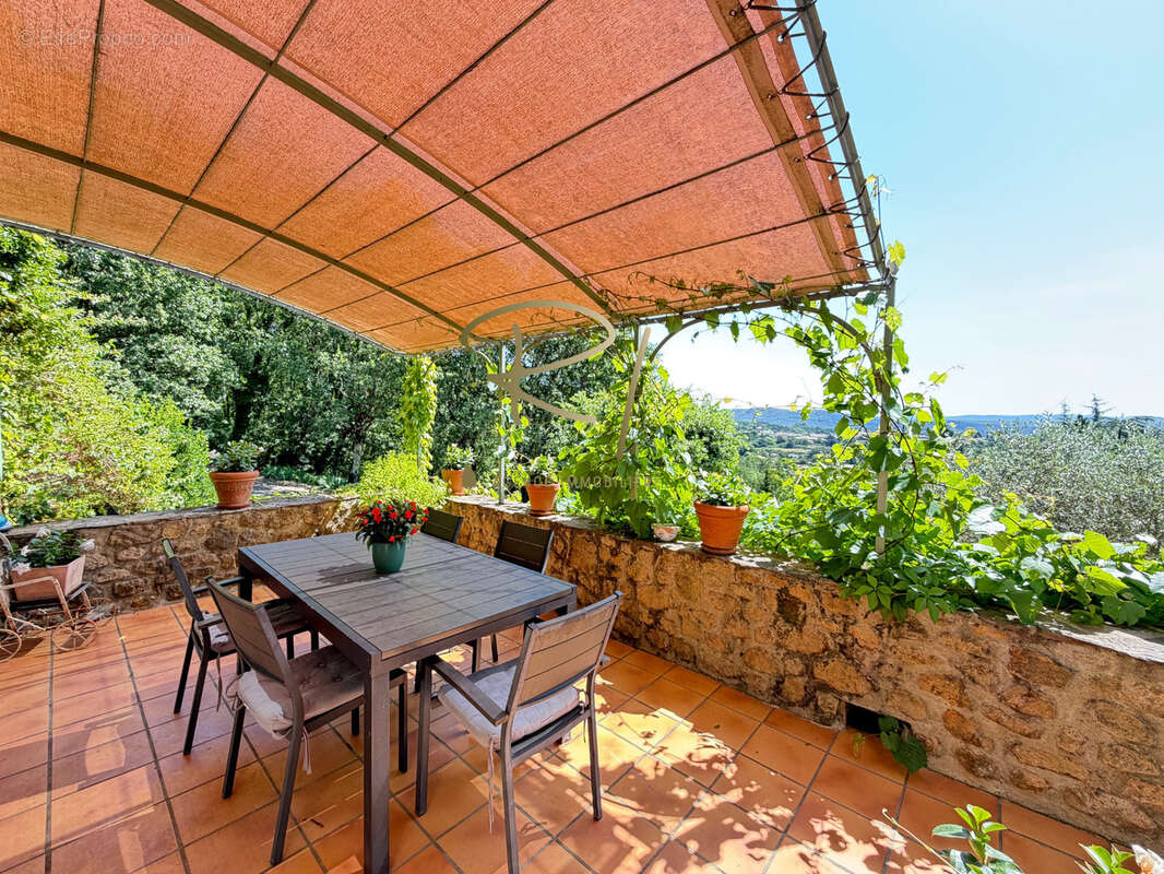 Maison à LAURAC-EN-VIVARAIS