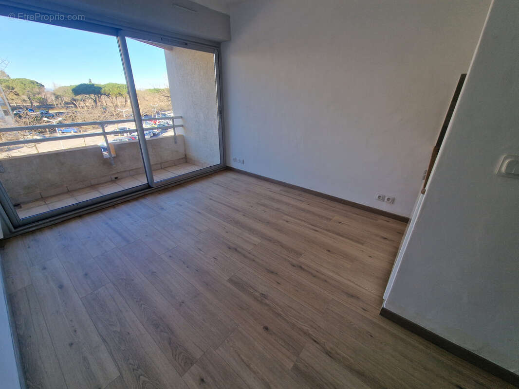 Appartement à MAUGUIO