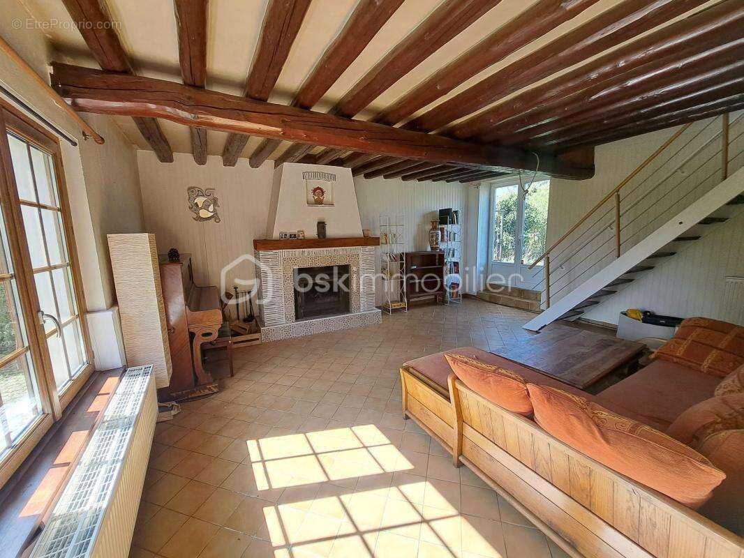 Propriété de Caractère sur 4,3 Hectares – Potentiel Équestre - photo 6