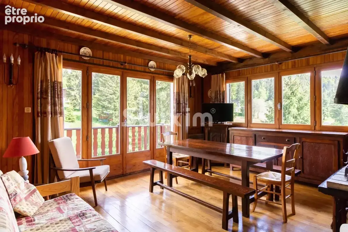 Chalet avec terrain de 1 275 m² – Calme et potentiel - photo 3