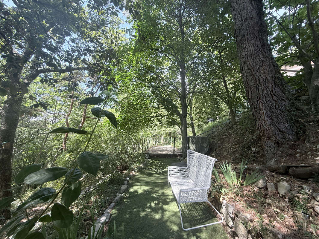 Entre mer et nature, découvrez une villa au charme authentique - photo 25