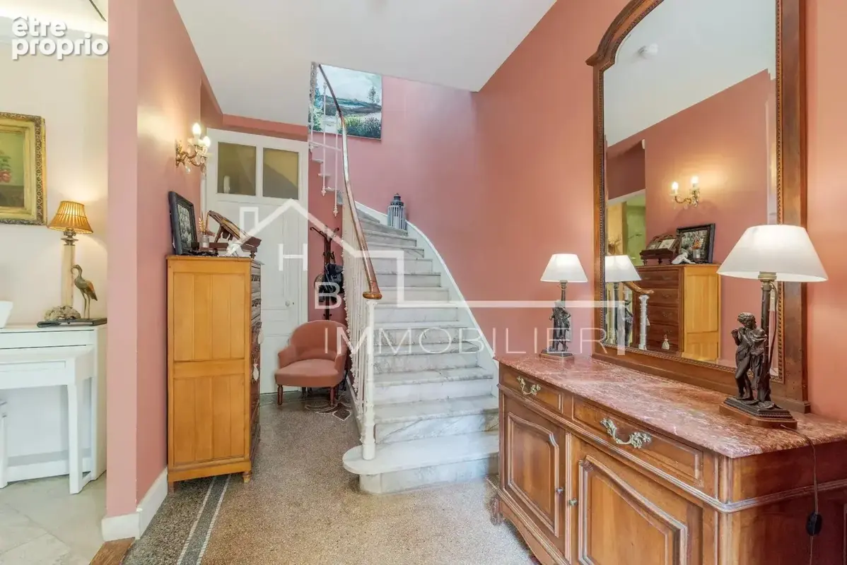 Maison 7 pièces 190 m² à vendre à Nice (06000) - photo 3