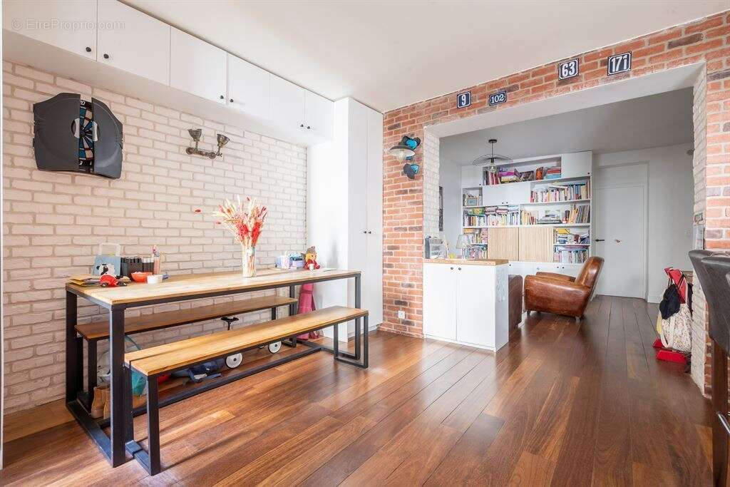 Appartement à PARIS-18E