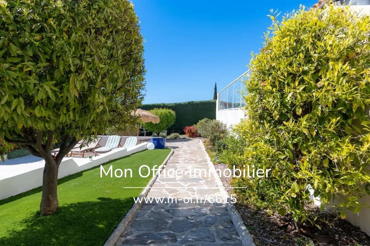 Maison à SAUSSET-LES-PINS