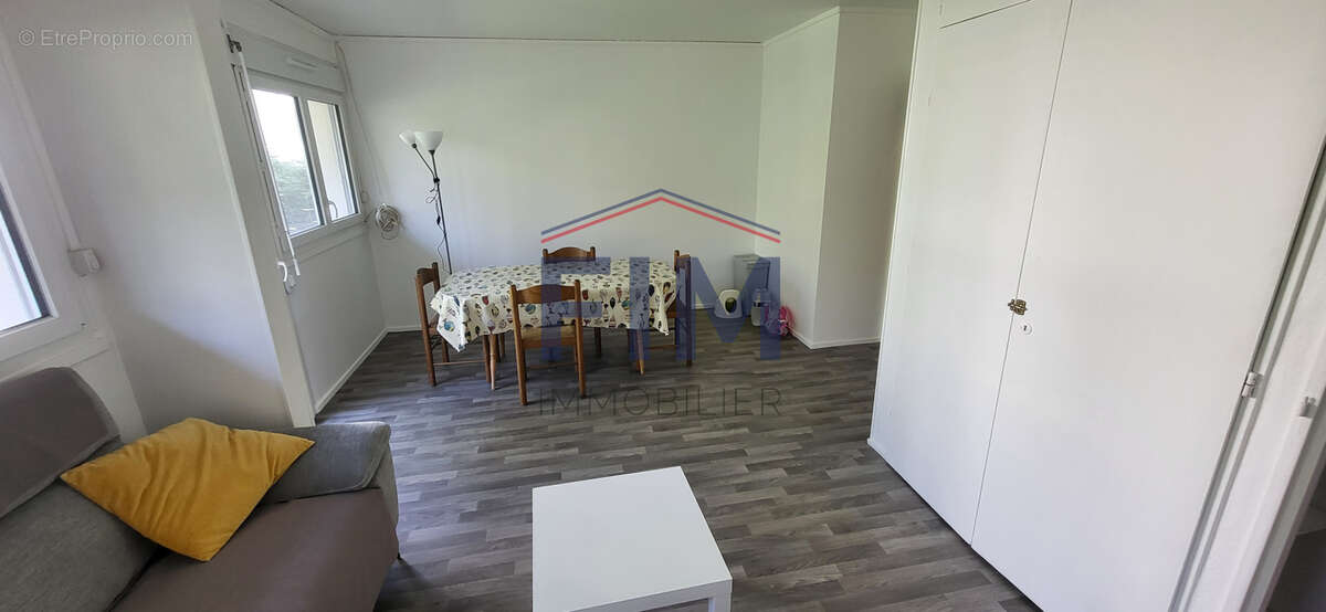 Appartement à GREGES