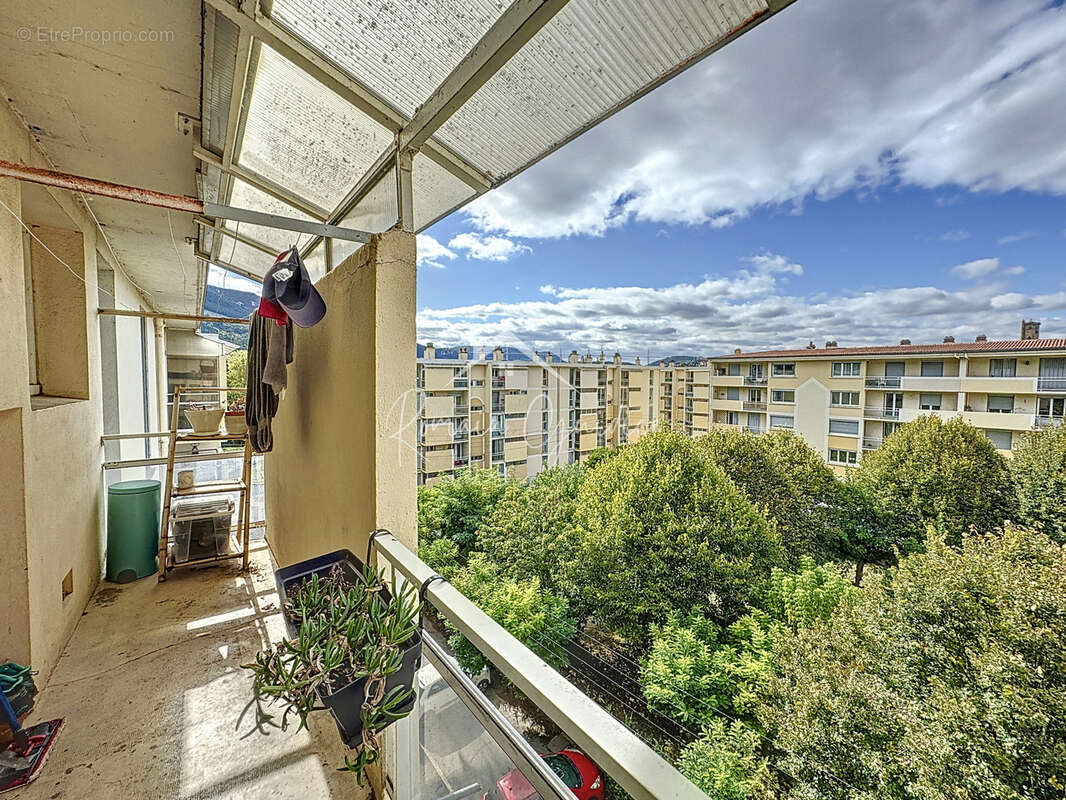 Appartement f4 81 m2 refait à neuf - photo 11