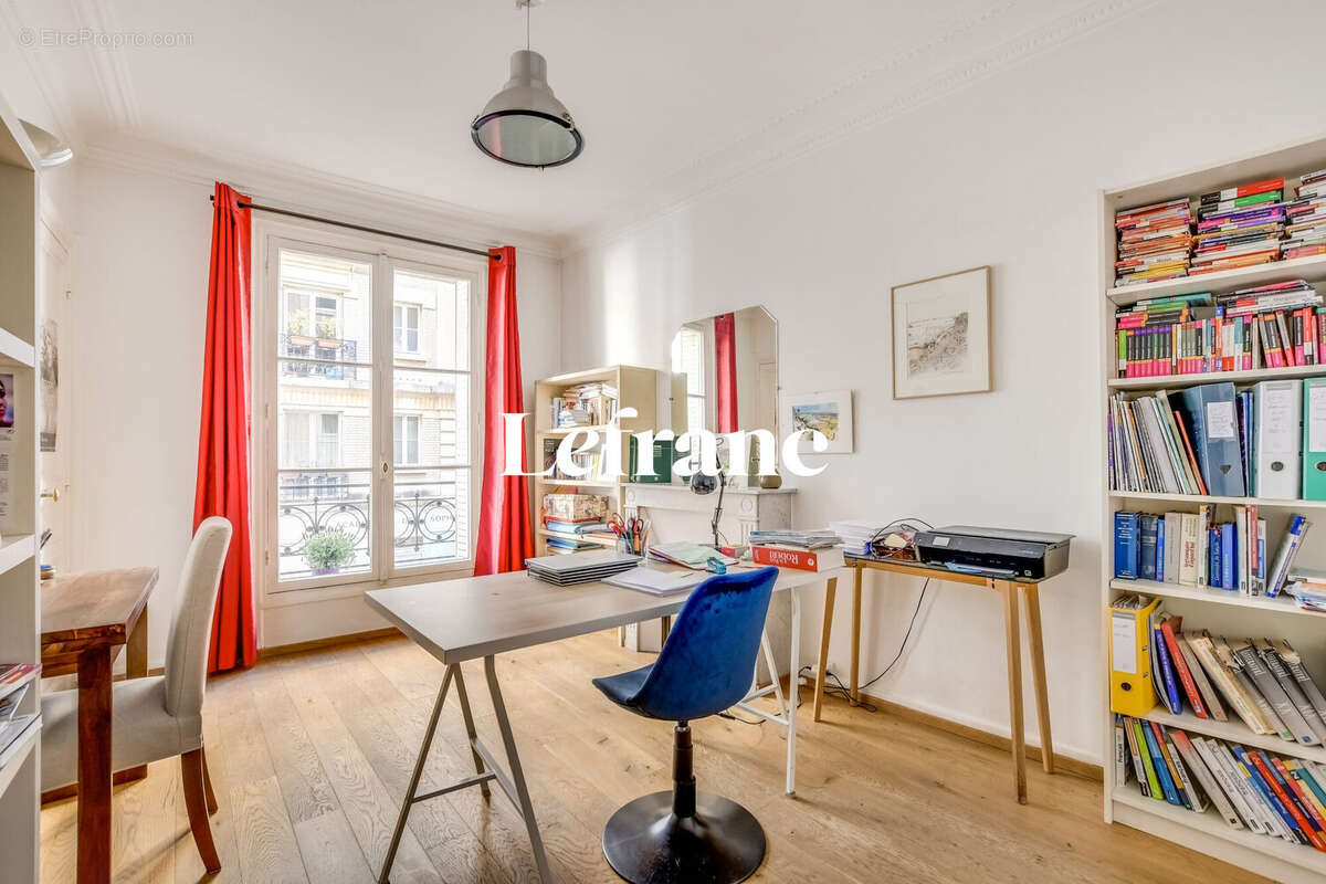 Appartement à PARIS-15E