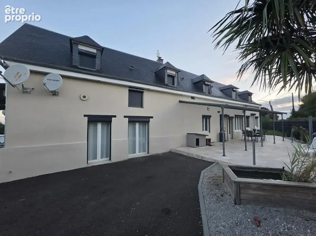 Photo Maison à Les Monceaux au prix de 451 500€