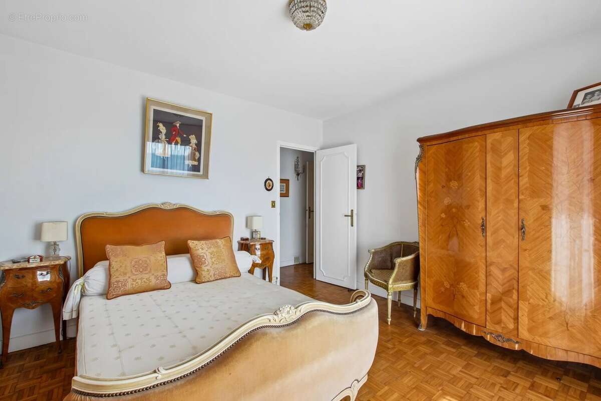 Appartement à SAINT-MAUR-DES-FOSSES