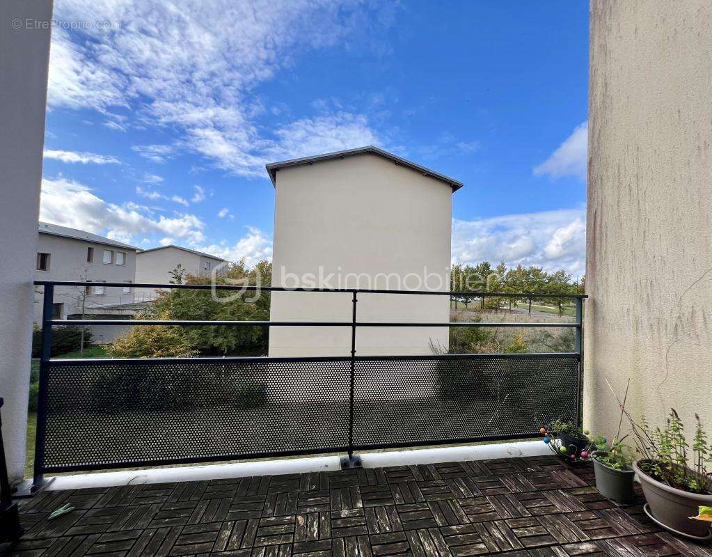 Appartement à VERT-SAINT-DENIS