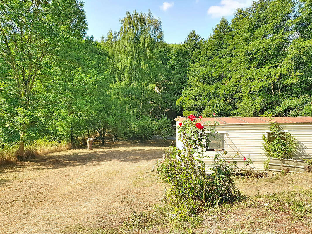 Terrain de détente et de loisirs non constructible dans un cadre champêtre à 5 minutes de Pont Audemer - photo 2