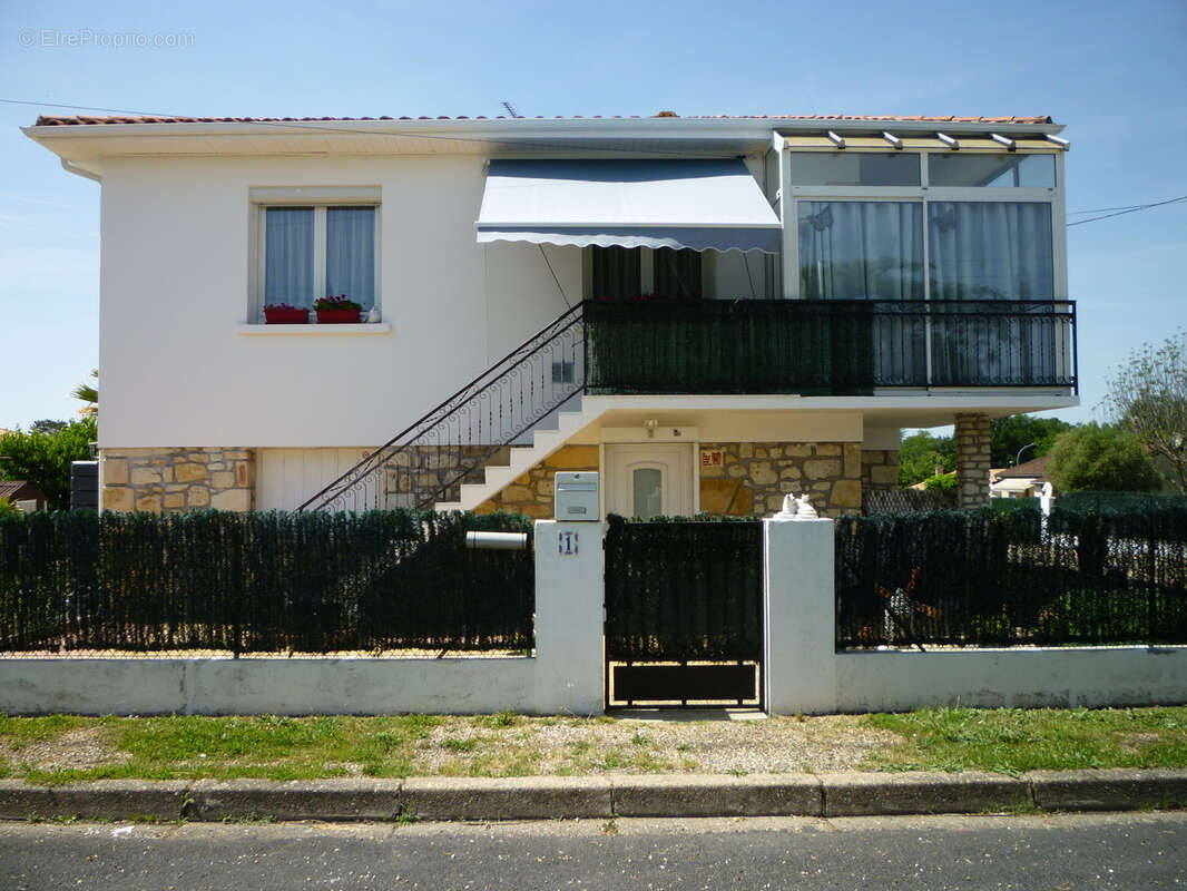Maison à MONTAYRAL