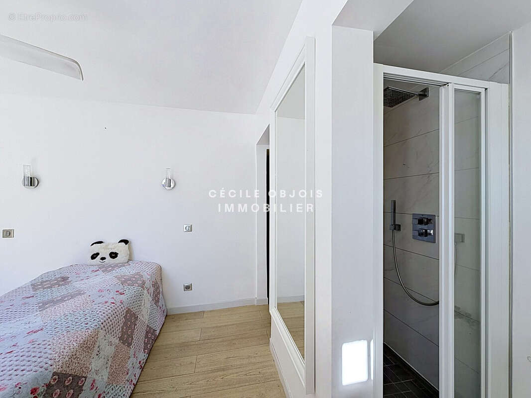 Maison 161 m² à Joinville-Le-Pont  - photo 9