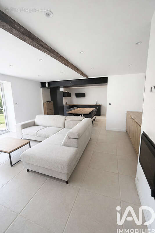 Maison 95 m² à Mizerieux  - photo 3