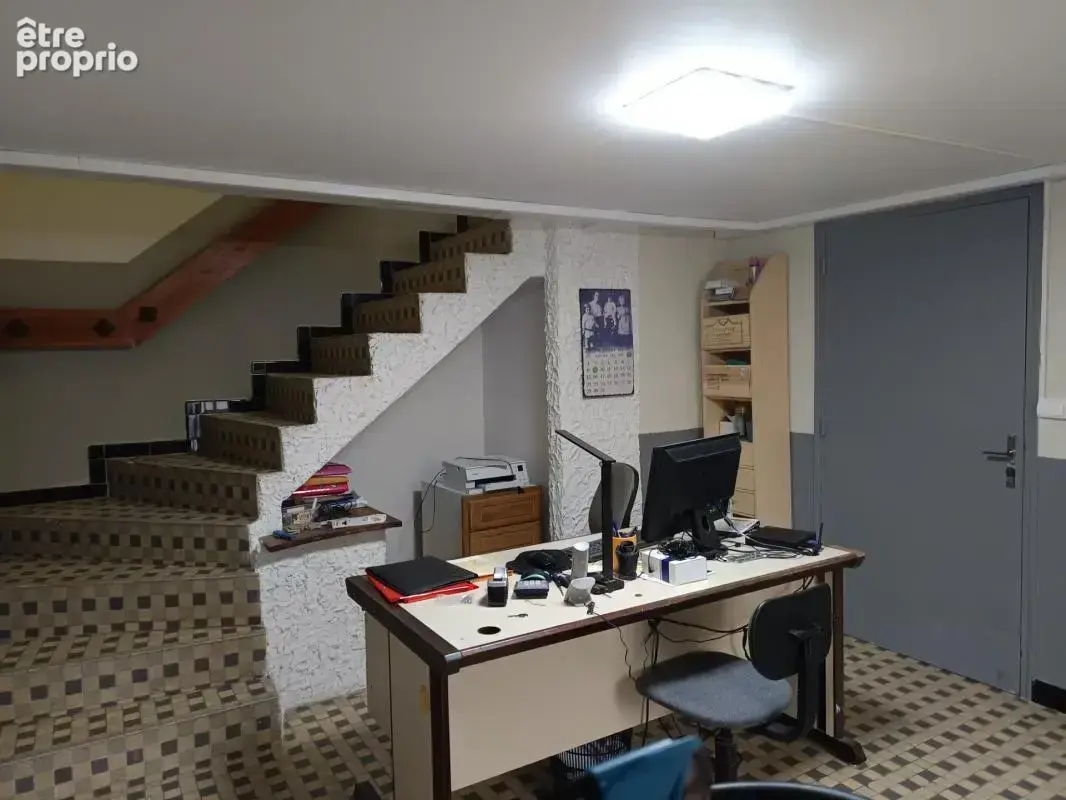 Maison des hauteurs avec vue dégagée et fort potentiel – 1300 m² de terrain - photo 5