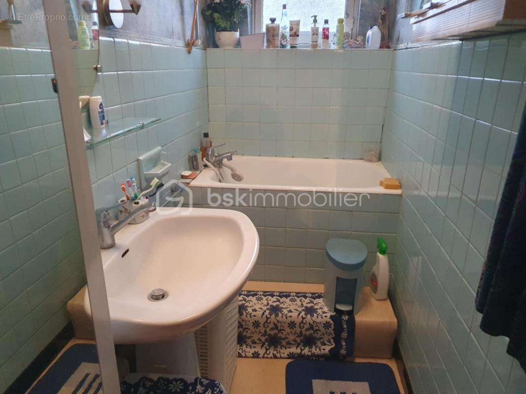 Maison à ORIGNY-SAINTE-BENOITE