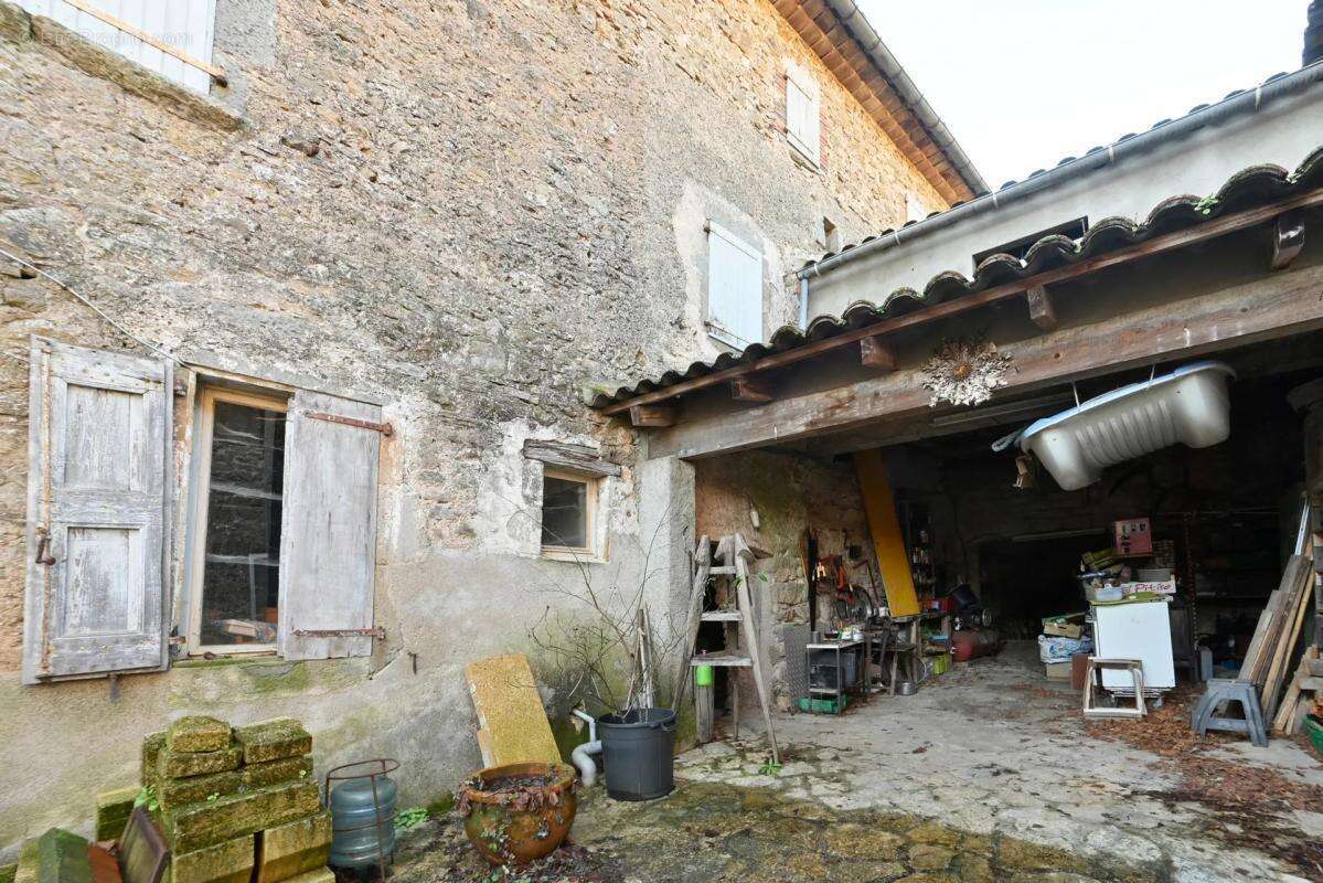 Maison à SAINT-SEBASTIEN-D'AIGREFEUILLE