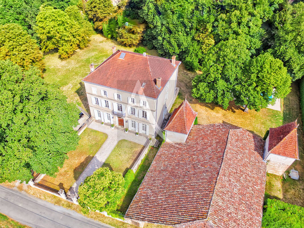Maison à SAINTE-LIVRADE-SUR-LOT