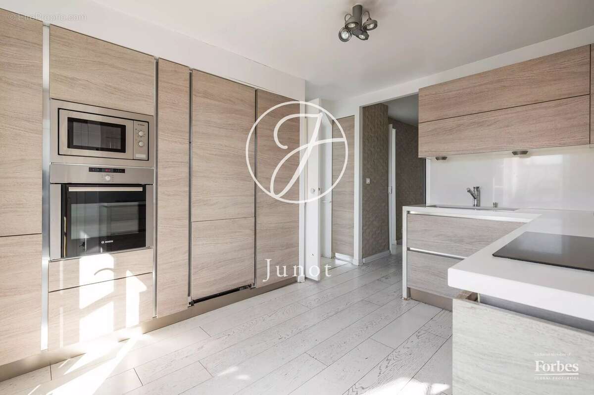 Appartement à PARIS-6E