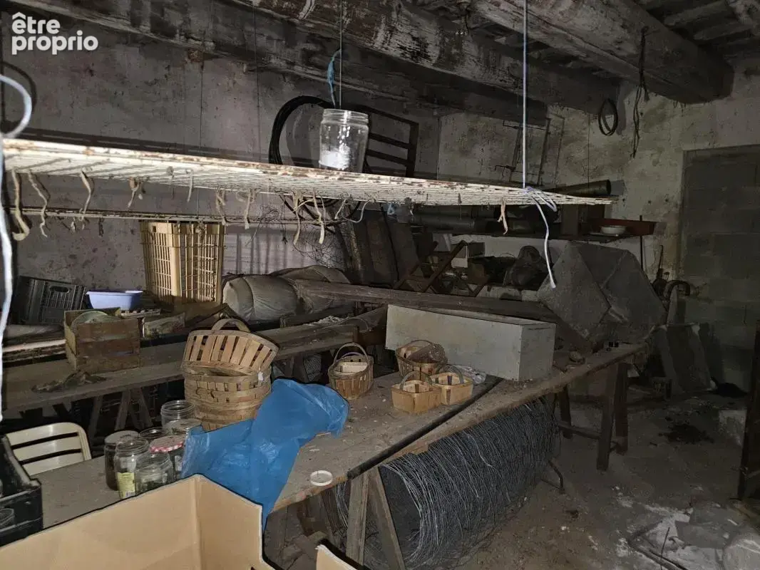 À Vendre - A Nîmes mas à rénover de 500 m² + 5ha de terres agricoles - photo 11