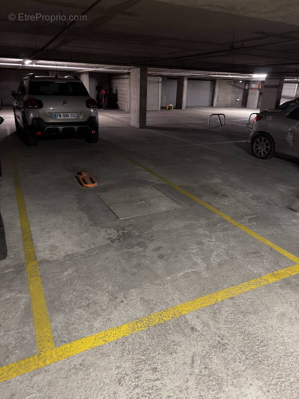 Parking à SAINT-MAURICE