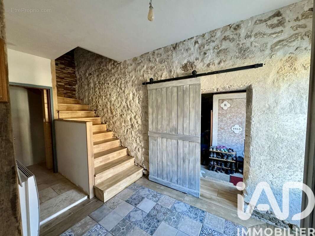 Maison 140 m² à Mareuil  - photo 7