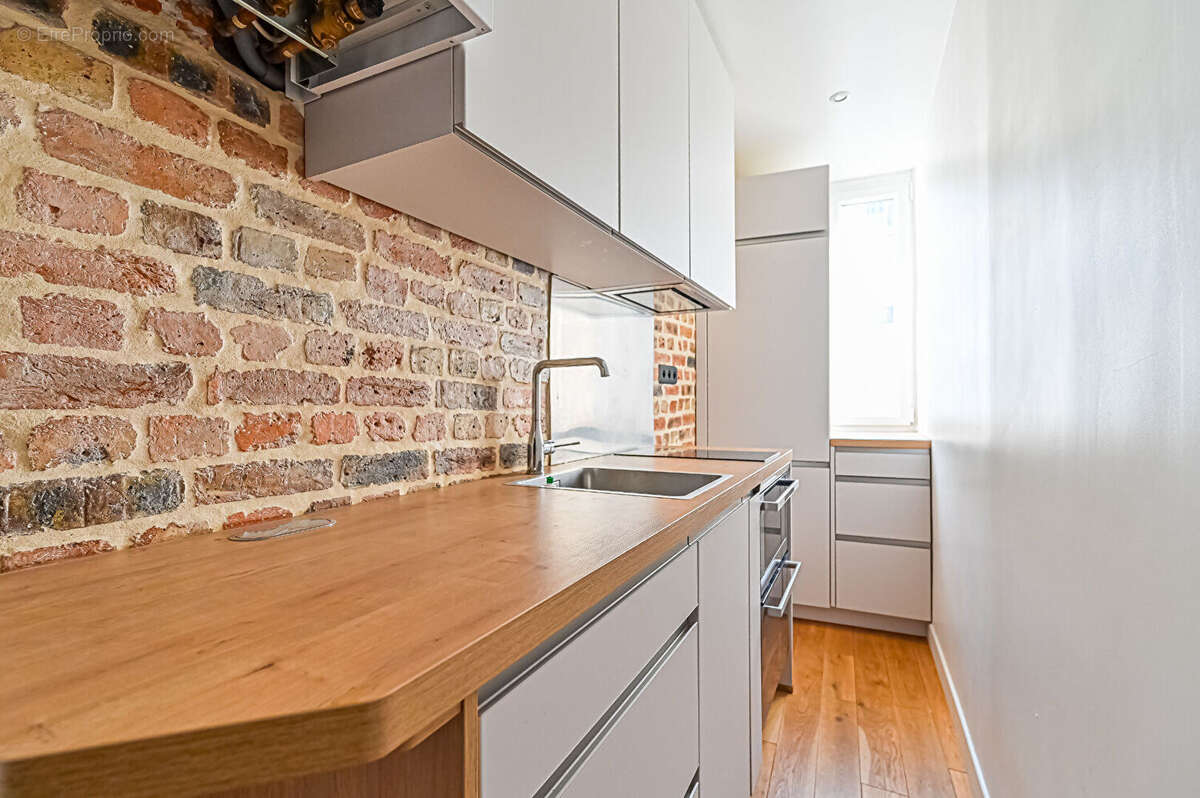 Appartement à PARIS-18E