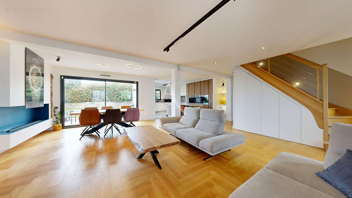 Maison à COURDIMANCHE