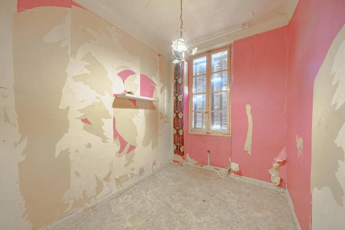 Appartement à MARSEILLE-3E