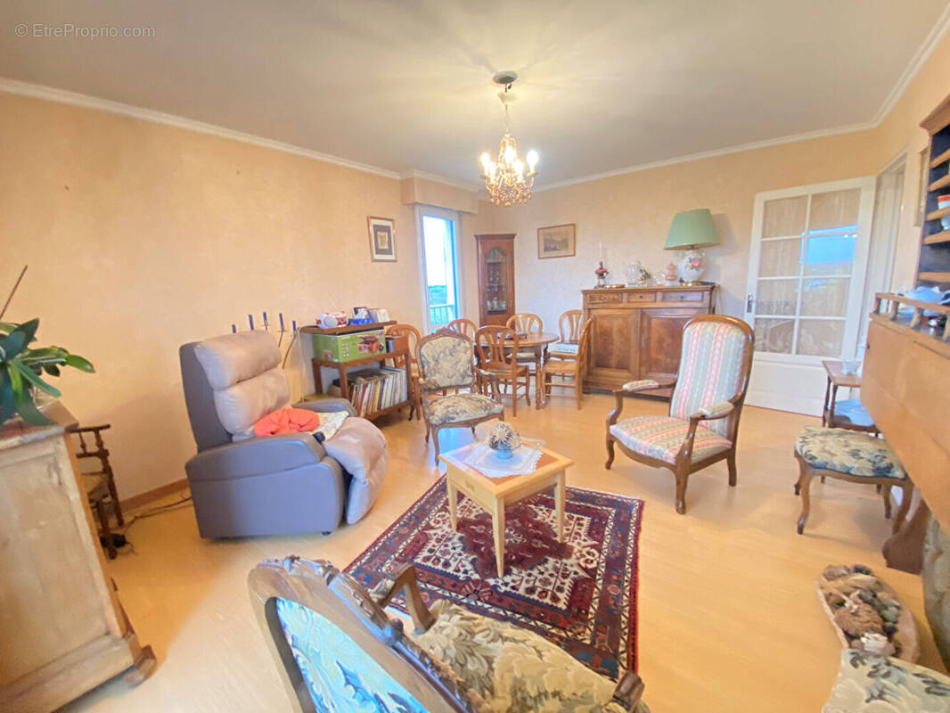 Appartement à LA CHAUSSEE-SAINT-VICTOR