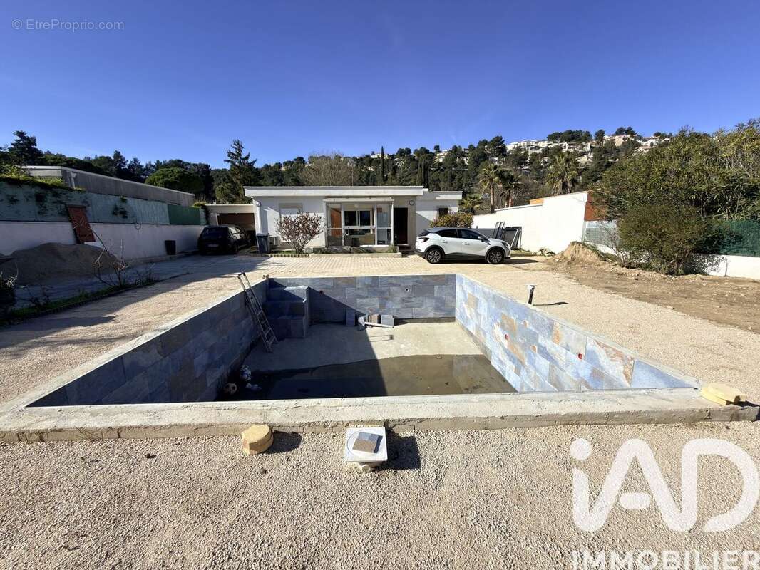 Photo 2 - Maison à CARNOUX-EN-PROVENCE