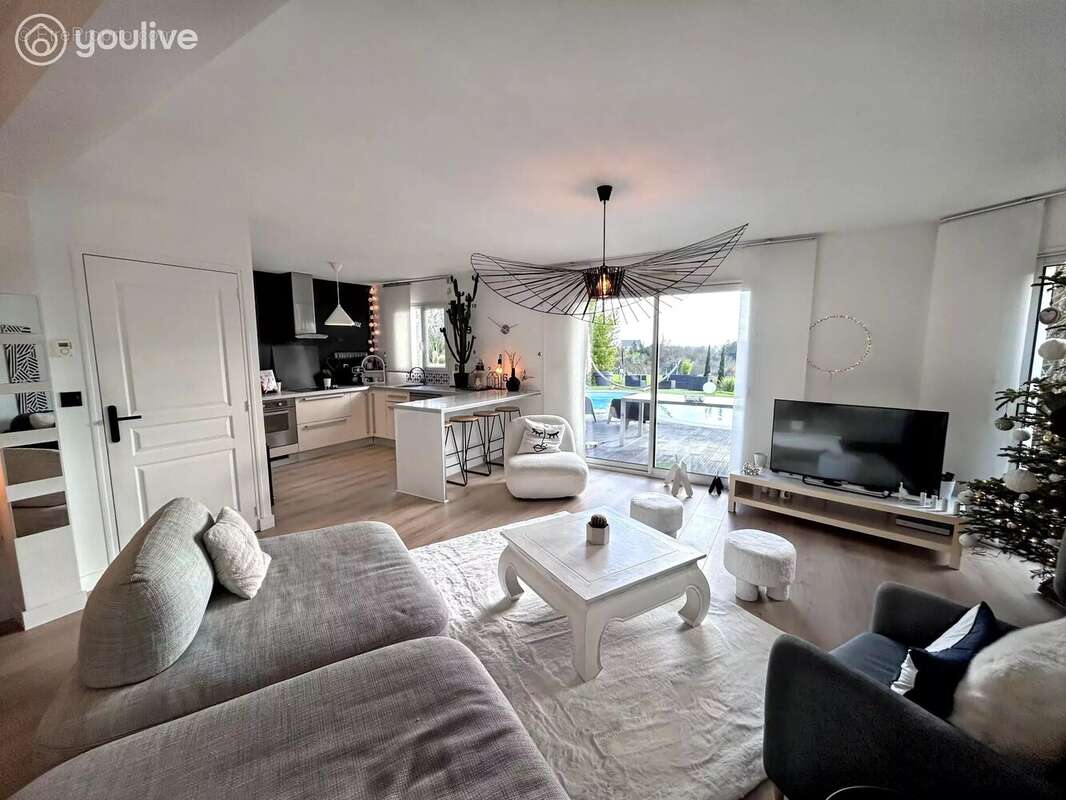 Maison à BEAULIEU-SUR-LAYON