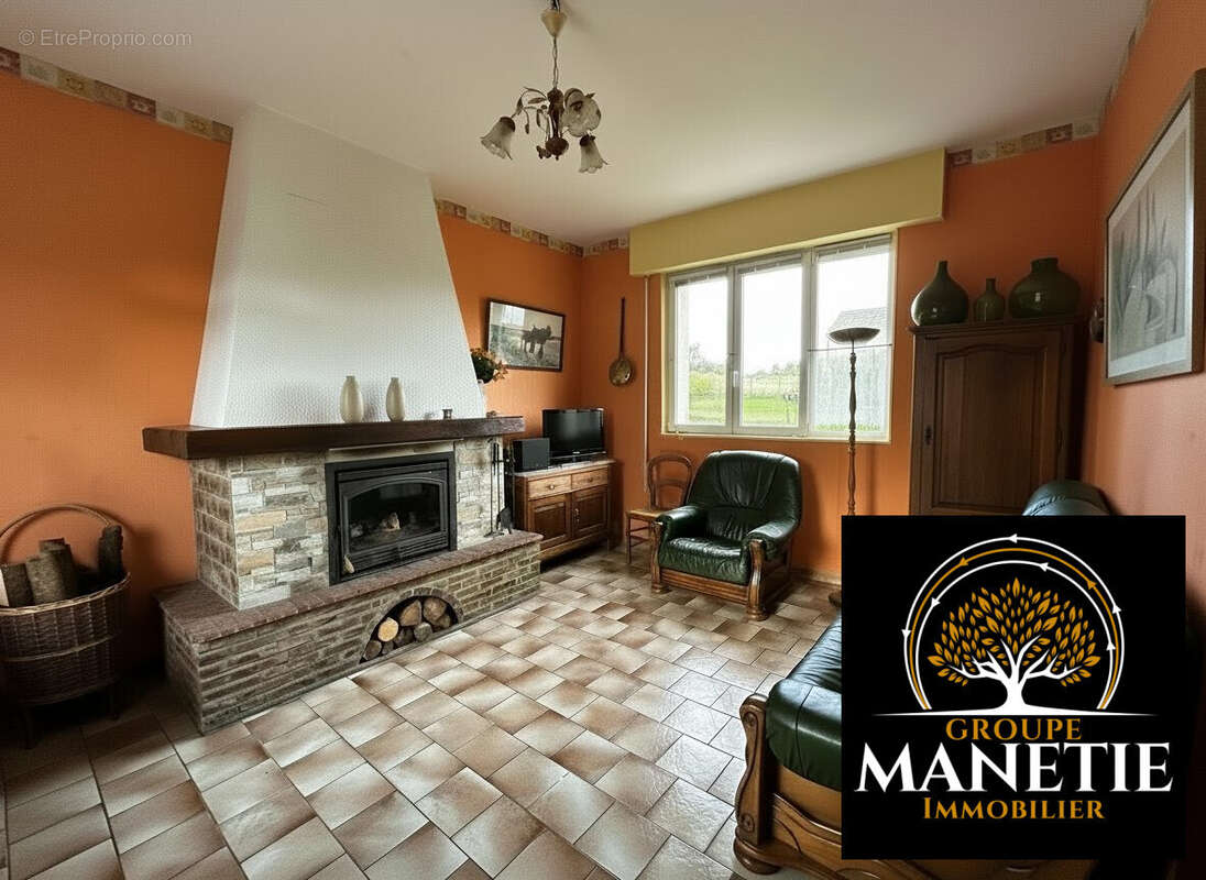 Maison à CROISILLES