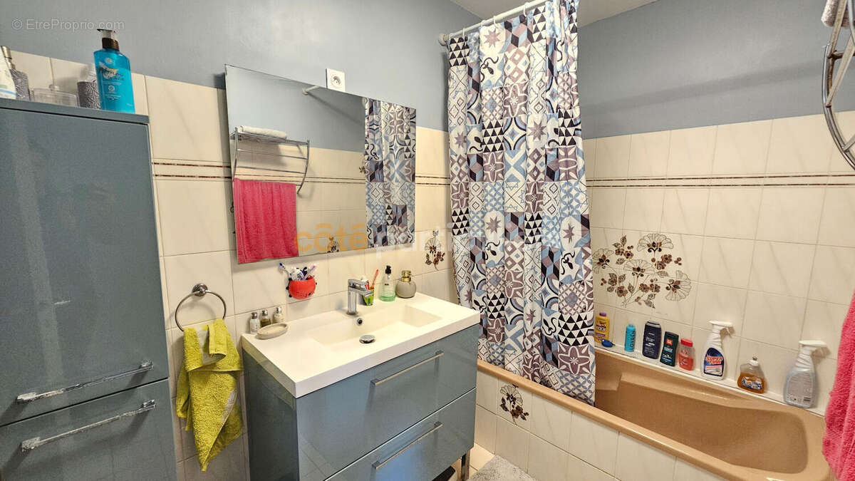 Appartement à SAINT-VALERIEN