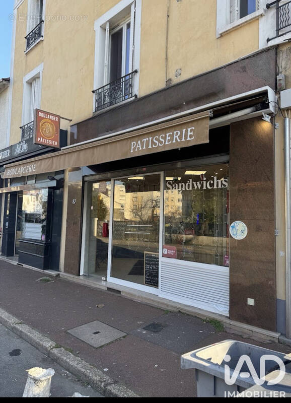 Photo 1 - Commerce à RUEIL-MALMAISON